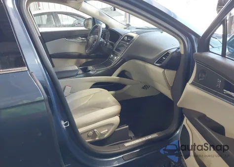 2019 Lincoln Nautilus Reserve z USA, uszkodzony, nr VIN 2LMPJ8LP9KBL46911